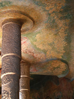 Casa Milà (La Pedrera), entrance hall column detail