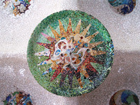 Park Güell, Mosaikmedaillon