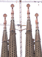 Tempel der Sagrada Familia, Neue Türme der Fassade der Geburt